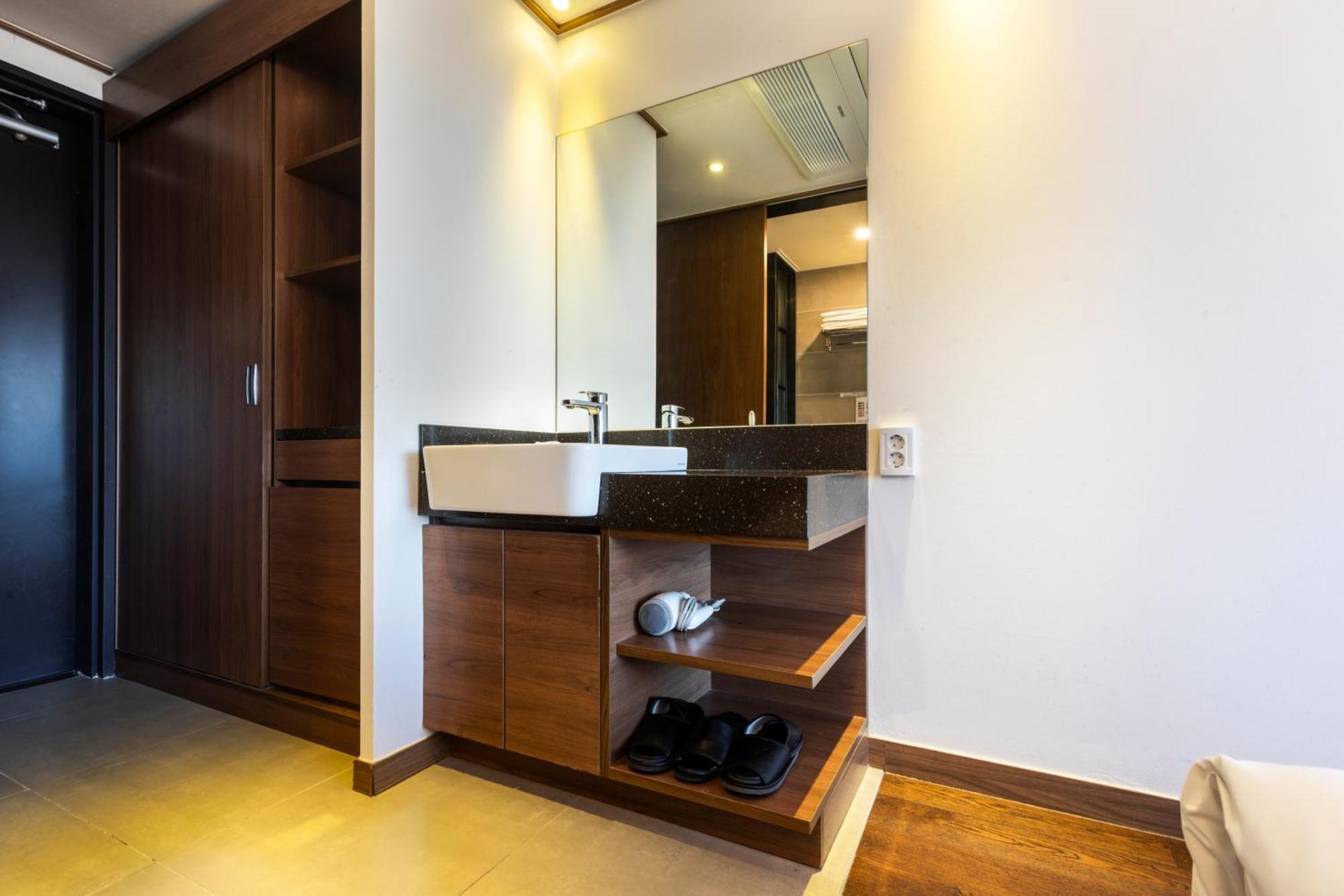 Tamara Jeju Hotel Seogwipo Esterno foto