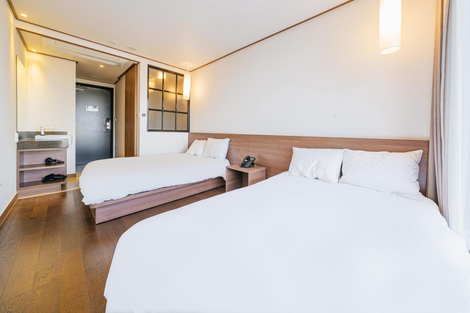Tamara Jeju Hotel Seogwipo Esterno foto